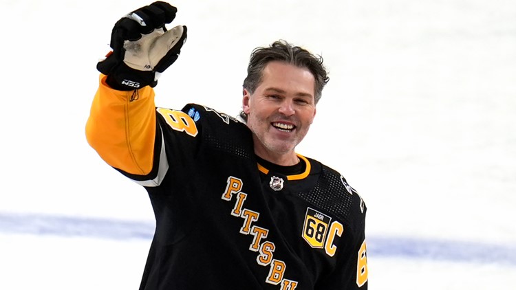 Pittsburgh Penguins' Jaromir Jagr Bobblehead Night is disrupted by stolen shipment