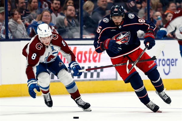 Avalanche faces uphill climb in Central Division: “We’ll chase it, but we’re not going to kill our guys to get it”