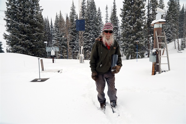 Citizen scientist measured Colorado snowfall for 50 years. Two new hips help him keep going.