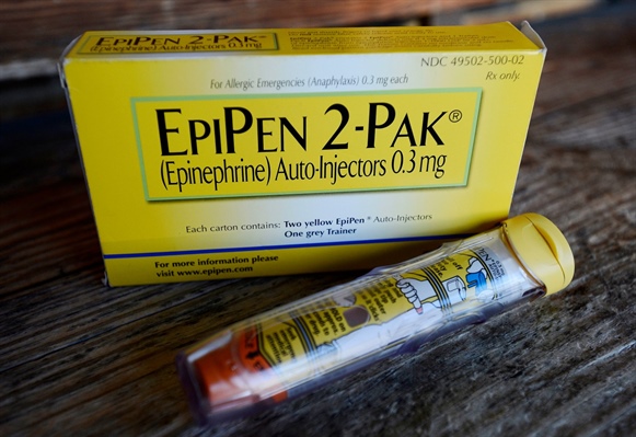 Bill would increase penalty on EpiPen manufacturers for flouting Colorado’s price cap