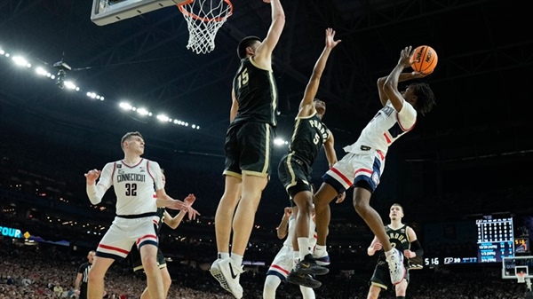 UConn beats Purdue to win back-to-back NCAA titles