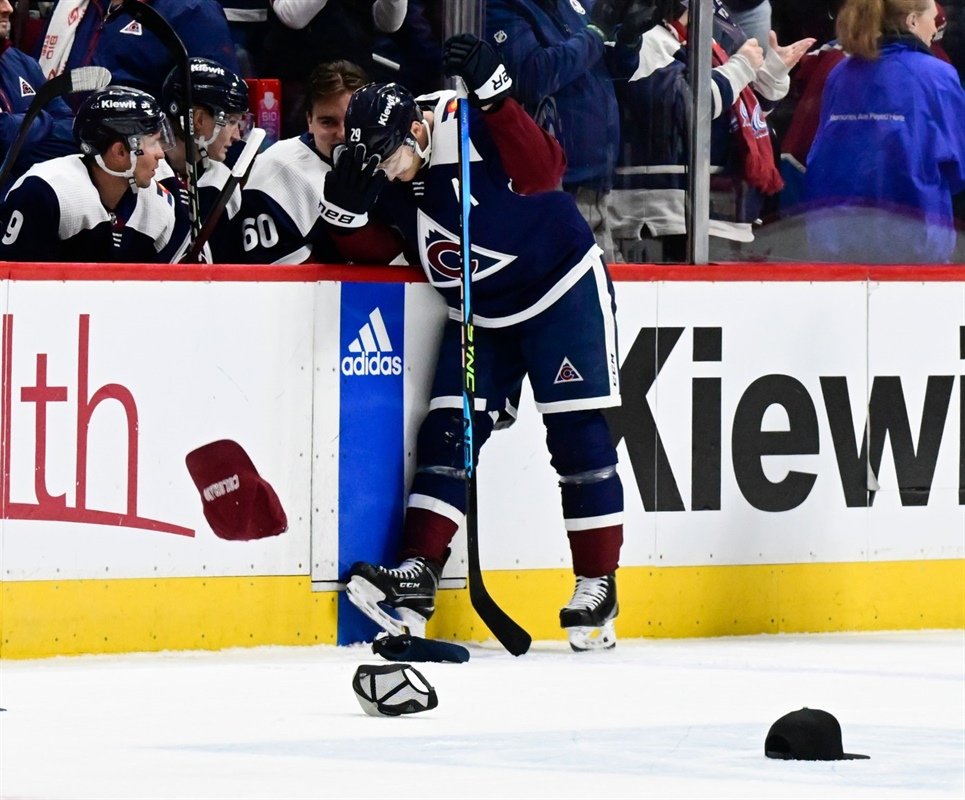 Nathan MacKinnon summed up Hart Trophy case in one all-around dominant effort