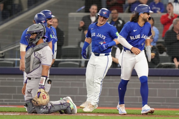 Rockies’ rough first inning costs them in 5-3 loss to Blue Jays