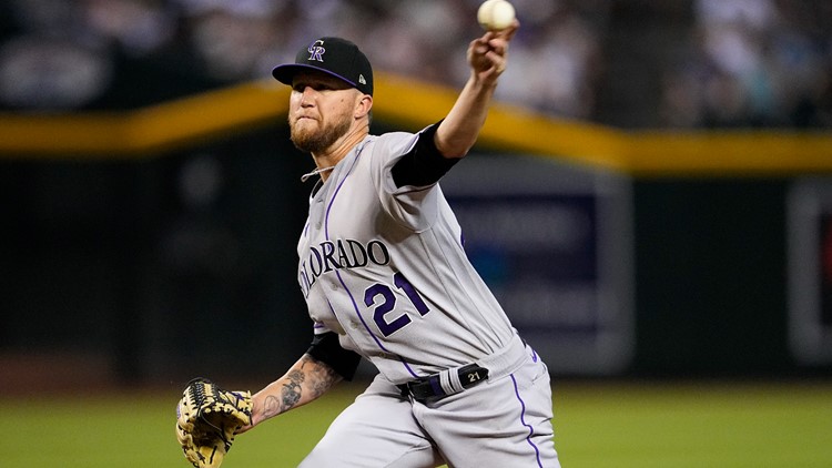 Rockies lefty Freeland appears to injure right shoulder while pinch-running