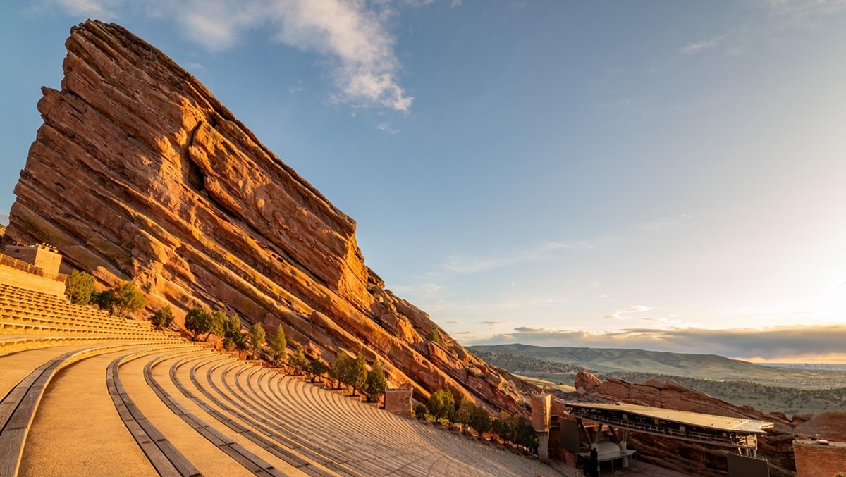 
      
        Red Rocks Amphitheatre History: Becoming the World's Best Concert Venue
      
    