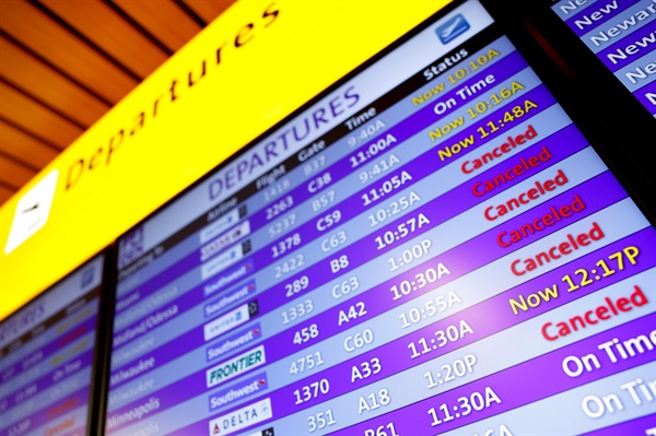 More than 350 flights delayed, canceled at Denver International Airport Saturday morning