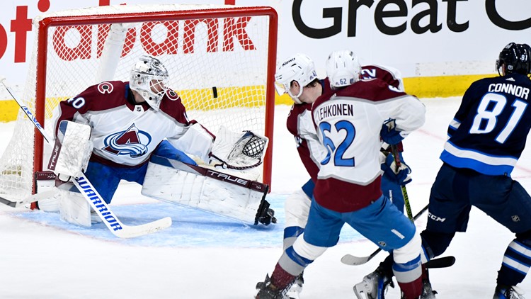 Avalanche defeated by Jets in high-scoring playoff opener