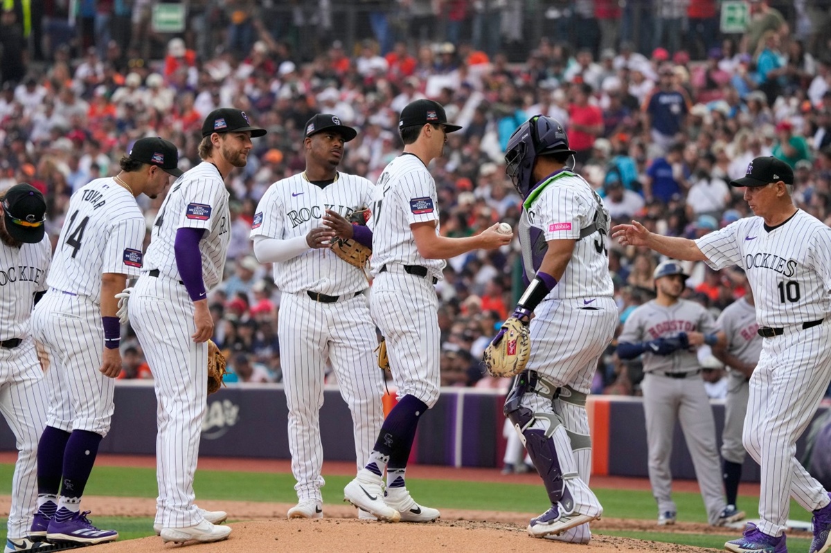 Astros pummel Rockies in Mexico City Series opener