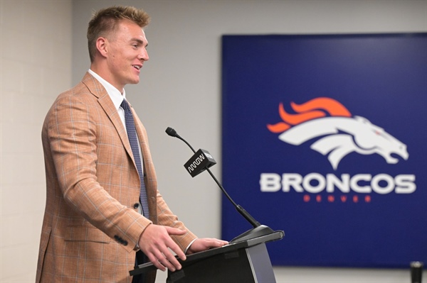 First-round QB Bo Nix, Broncos agree to terms on rookie contract, sources say