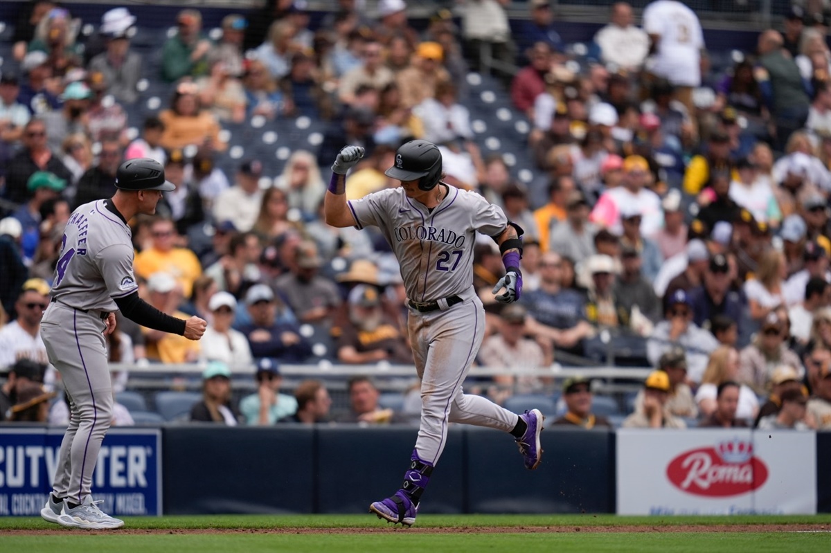 Rockies win seventh straight, sweep Padres, behind starring turns by Austin Gomber, Jordan Beck