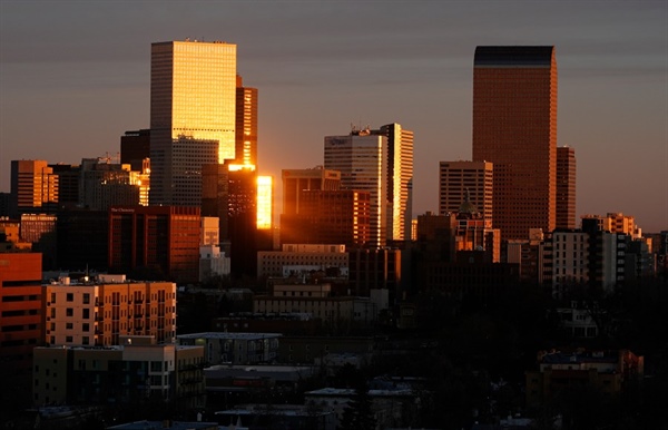 Denver weather: Chance for weekend showers and warmer temperatures