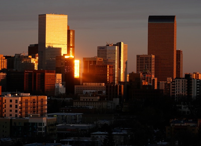 Denver weather: Chance for weekend showers and warmer temperatures