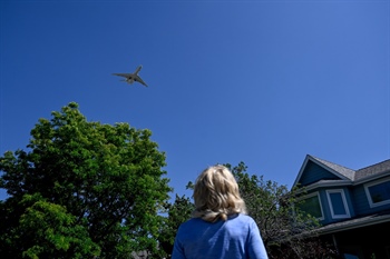 Colorado governor signs bill targeting airport impacts, but fight against noise and lead continues