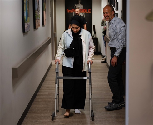 In Colorado, a Gazan teenager injured in war receives an artificial leg as...