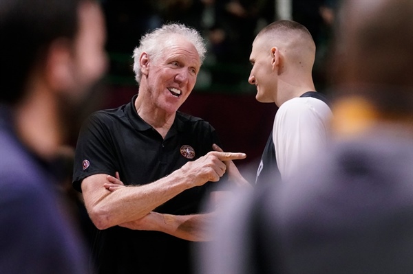 Bill Walton, Hall of Fame player who became a star broadcaster, dies of...