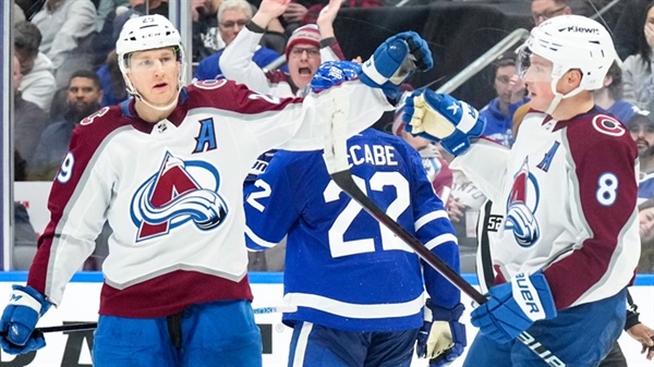 Avalanche overcome early 3-goal deficit to beat Maple Leafs 5-3