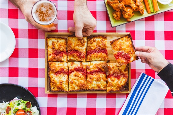 Detroit-style pizza joint closes temporarily, blames city construction project