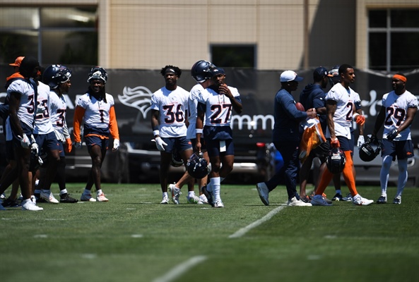 Broncos minicamp Day 2 observations: DC Vance Joseph excited to see how...