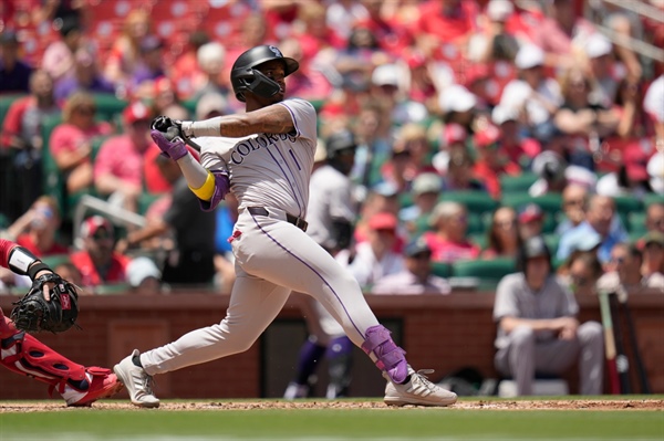 Rockies’ Adael Amador “getting acclimated” to major leagues