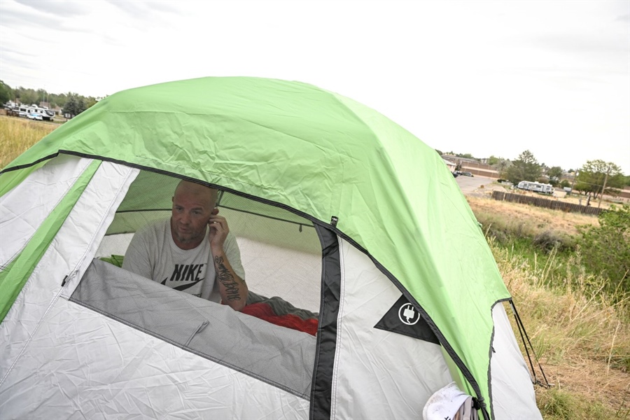 Aurora tightens city’s urban camping ban by eliminating warning period before...