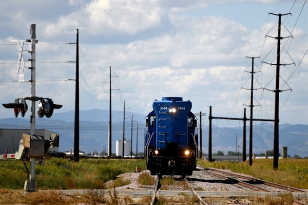 Train derails, causes diesel spill in Loveland