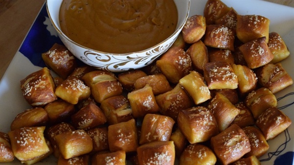 Soft pretzel bites recipe: Step-by-step instructions for game day