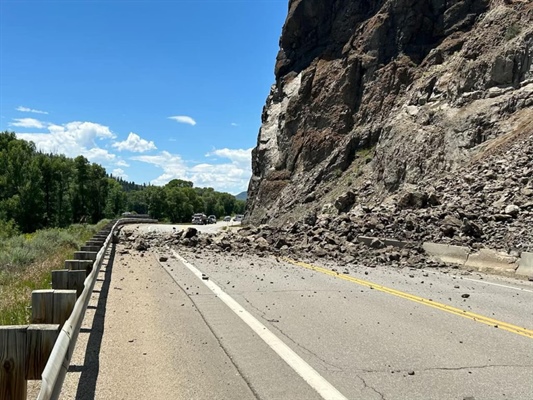 U.S. Highway 40 closed due to rock slide near Windy Gap Reservoir
