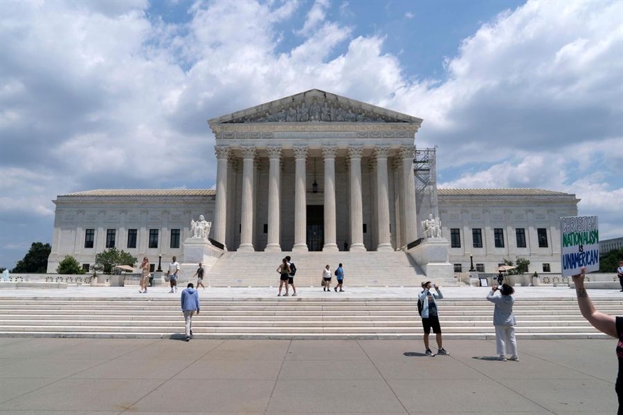 Supreme Court keeps hold on efforts in Texas and Florida to regulate social media...