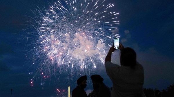 What's open and closed on July 4th? See which stores and restaurants are operating today.