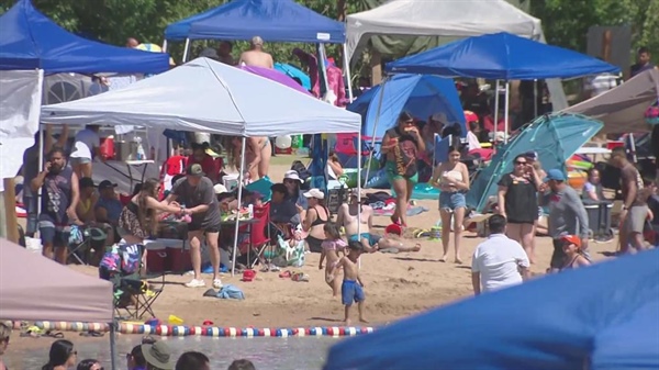Crowds at Denver area metro parks put pressure on surrounding areas