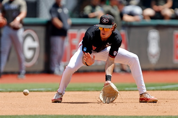 Rockies pick Georgia slugger Charlie Condon with the third pick