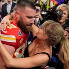 Chiefs, Taylor Swift celebrate Super Bowl win at Las Vegas nightclub