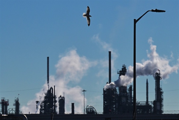 Suncor’s Commerce City refinery violated Clean Air Act more than 9,000 times...