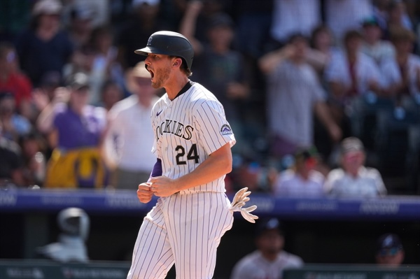 Rockies ride seven-run eighth inning to wild comeback win over Braves in series rubber match