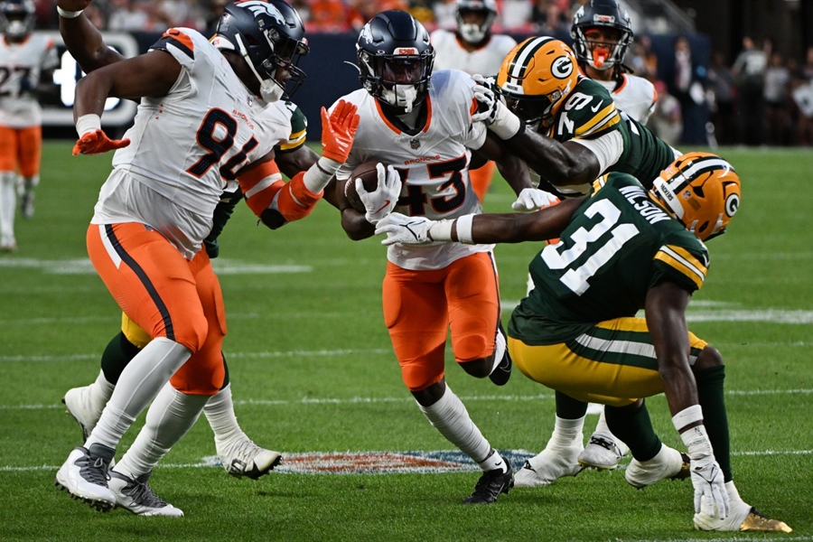 Broncos-Packers 4 downs: S Keidron Smith making case to stick with two picks in...