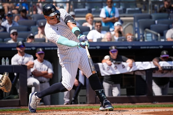 Aaron Judge leads Yankees’ home run parade in 10-3 rout of Rockies