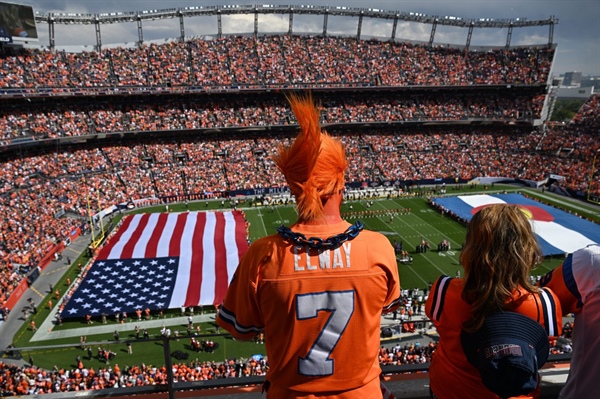 PHOTOS: Denver Broncos lose to Pittsburgh Steelers 13-6 in season home opener