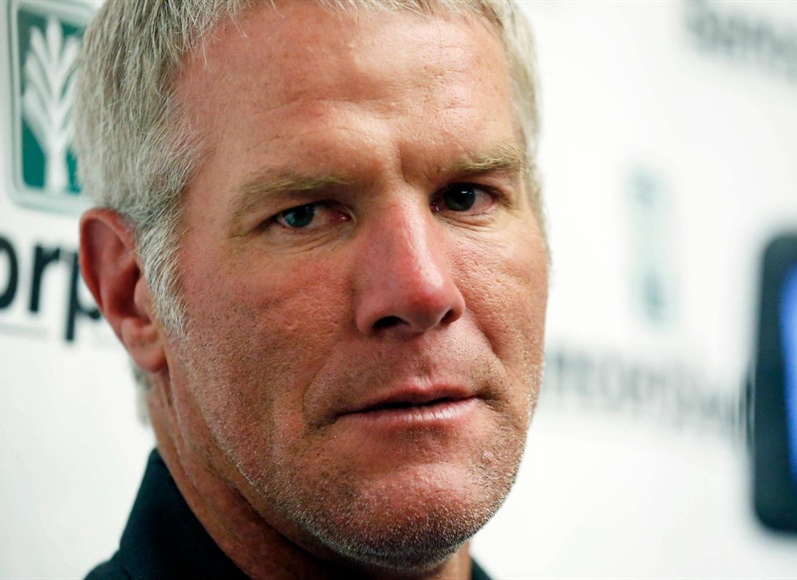 An appeals court won’t revive Brett Favre’s defamation lawsuit against Shannon Sharpe