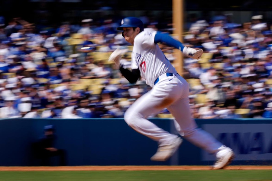 Ohtani, Betts go back-to-back in ninth as Dodgers rally past Rockies 6-5