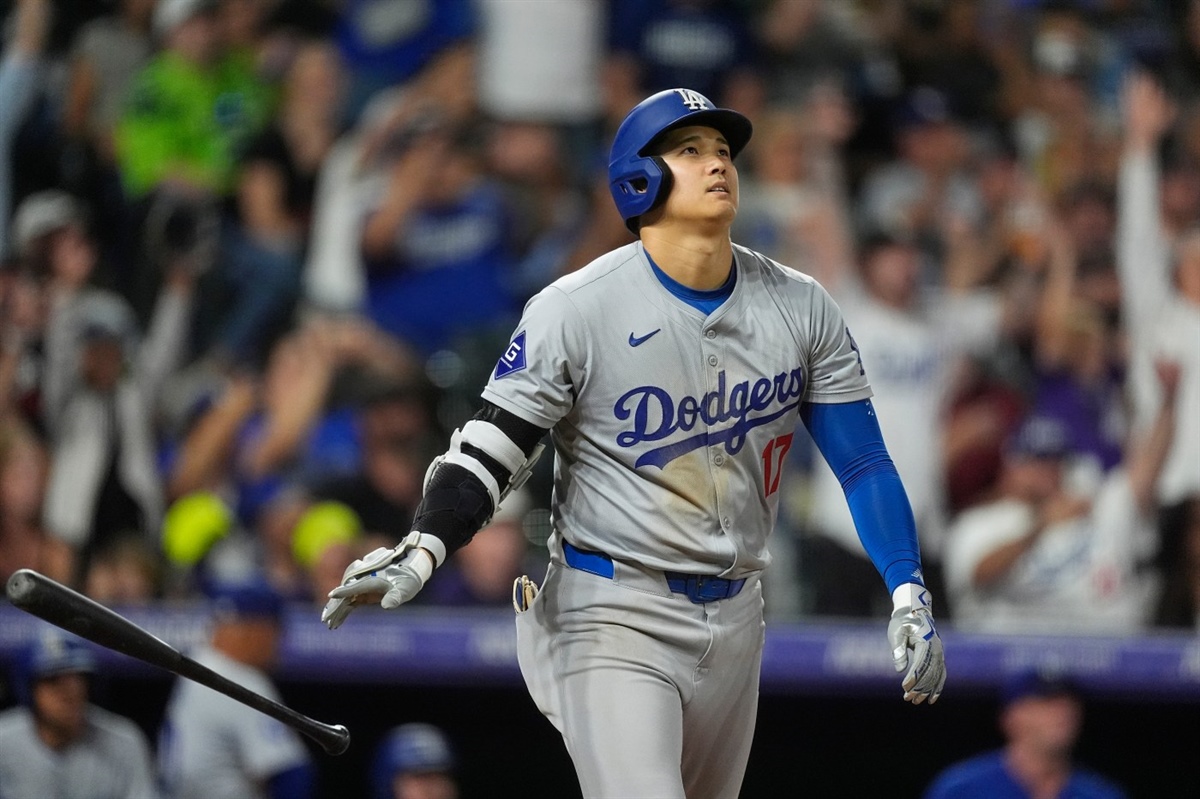 Shohei Ohtani homers, goes 4 for 5, leads Dodgers to 11-4 rout of Rockies