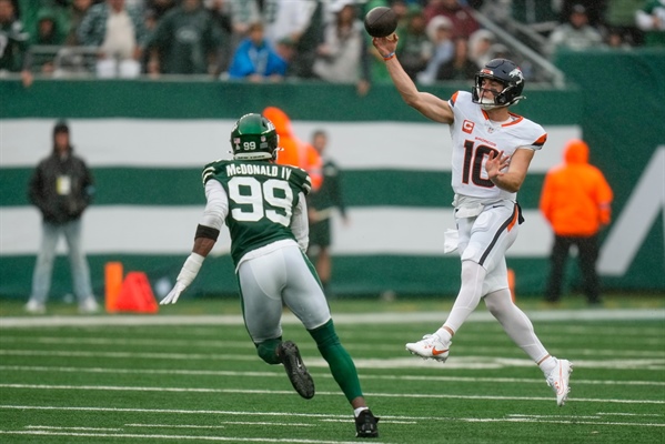 Bo Nix Watch: Broncos QB overcomes brutal first half against Jets to earn...