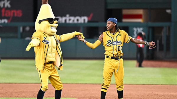 Savannah Bananas announce they'll play games at Coors Field in Denver