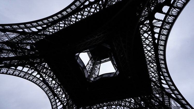 Strike at the Eiffel Tower closes one of the world's most popular monuments to visitors