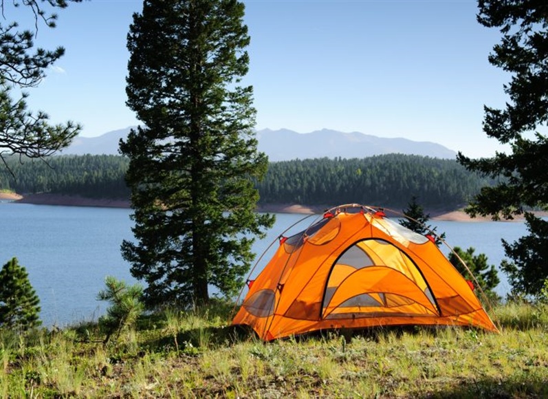 When do campsites close for the winter in Colorado?