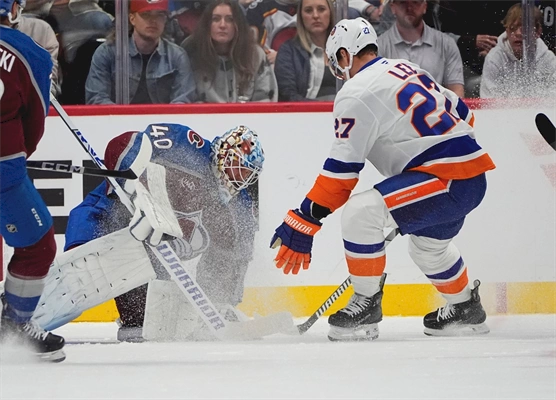 Patrick Roy, Islanders suffocate mistake-prone Avalanche, send Colorado to 0-3 start