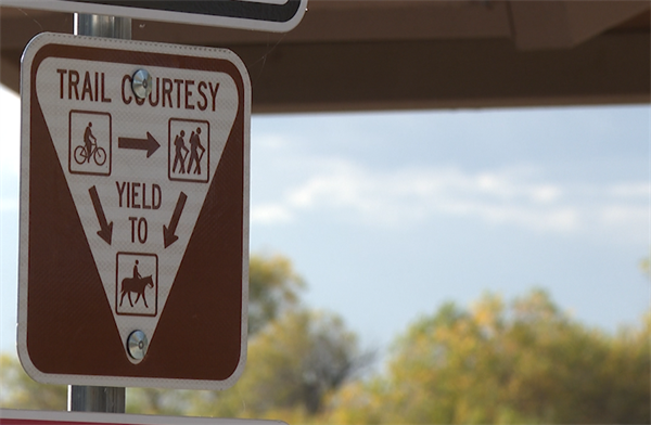 Bikes vs. horses: Who has the right of way on Colorado trails?