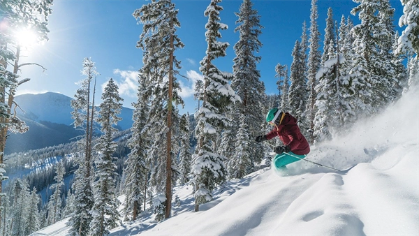 
      
        A Denver Date Gone Wrong on the Ski Slopes
      
    