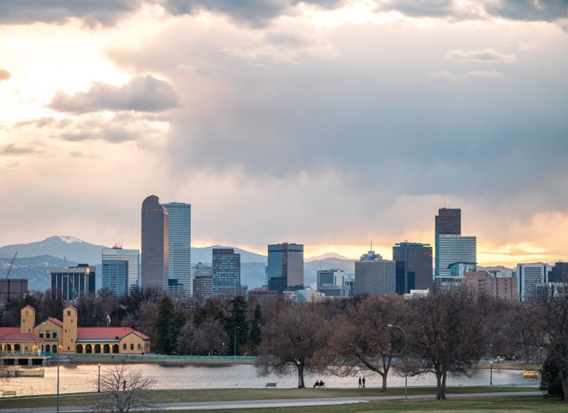 Denver weather: Quieter weather pattern with unseasonably warm temperatures