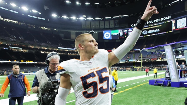 Denver Broncos linebacker Cody Barton gets AFC Defensive Player of the Week honors for first time in his career