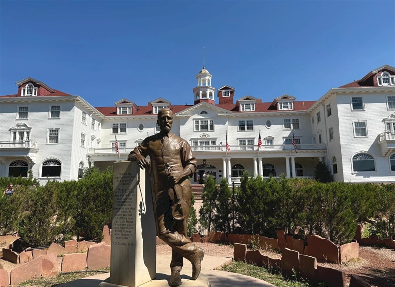 Stanley Hotel to be bought by arts and education organization